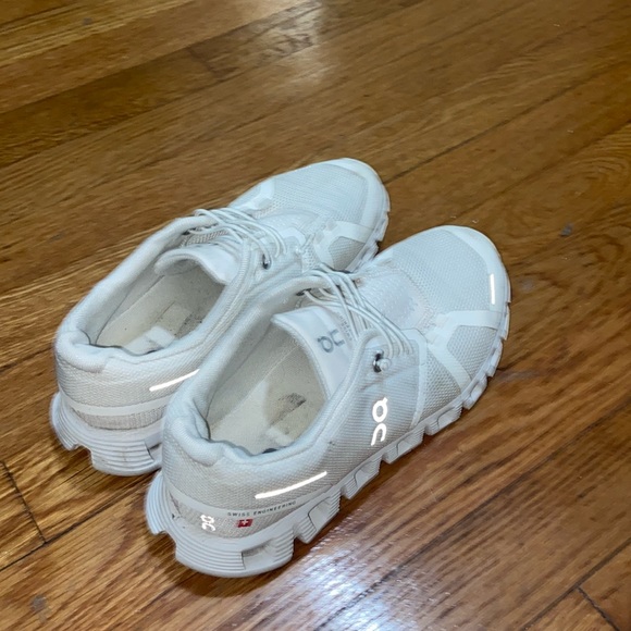 On Running Shoes - White On clouds